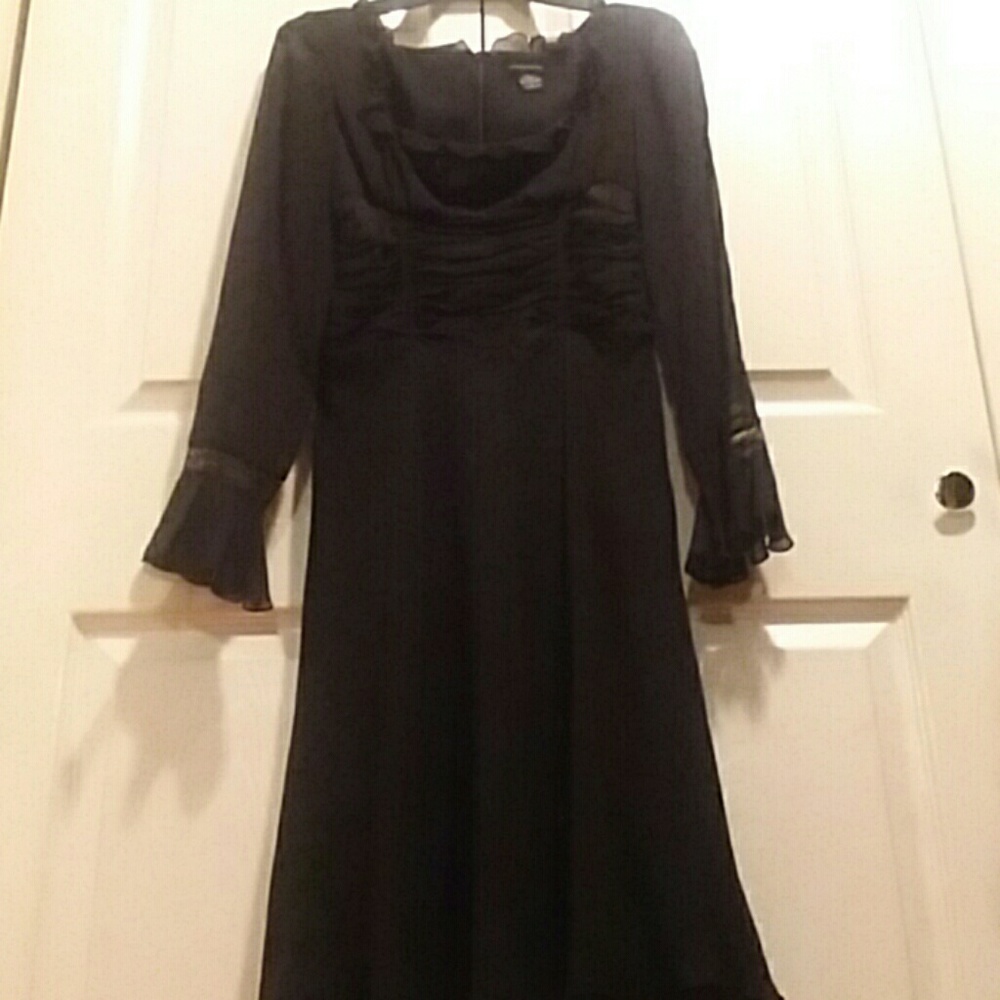 Moda International 100% Silk evening dress